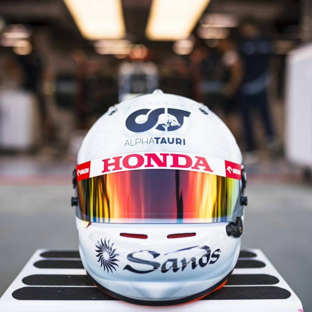 Tsunoda Singapore GP Helmet 1 | IG Studio