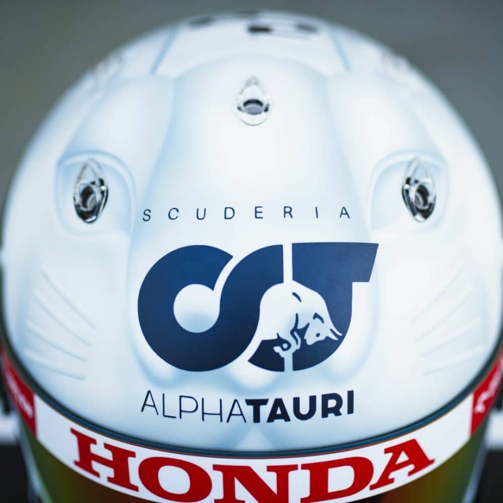 Tsunoda Singapore GP Helmet 2 | IG Studio