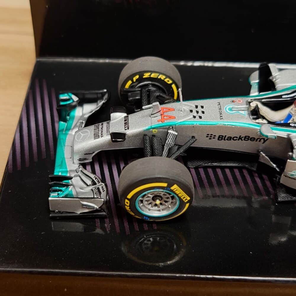Minichamps Lewis Hamilton 2014 World Champion Model 3 | IG Studio