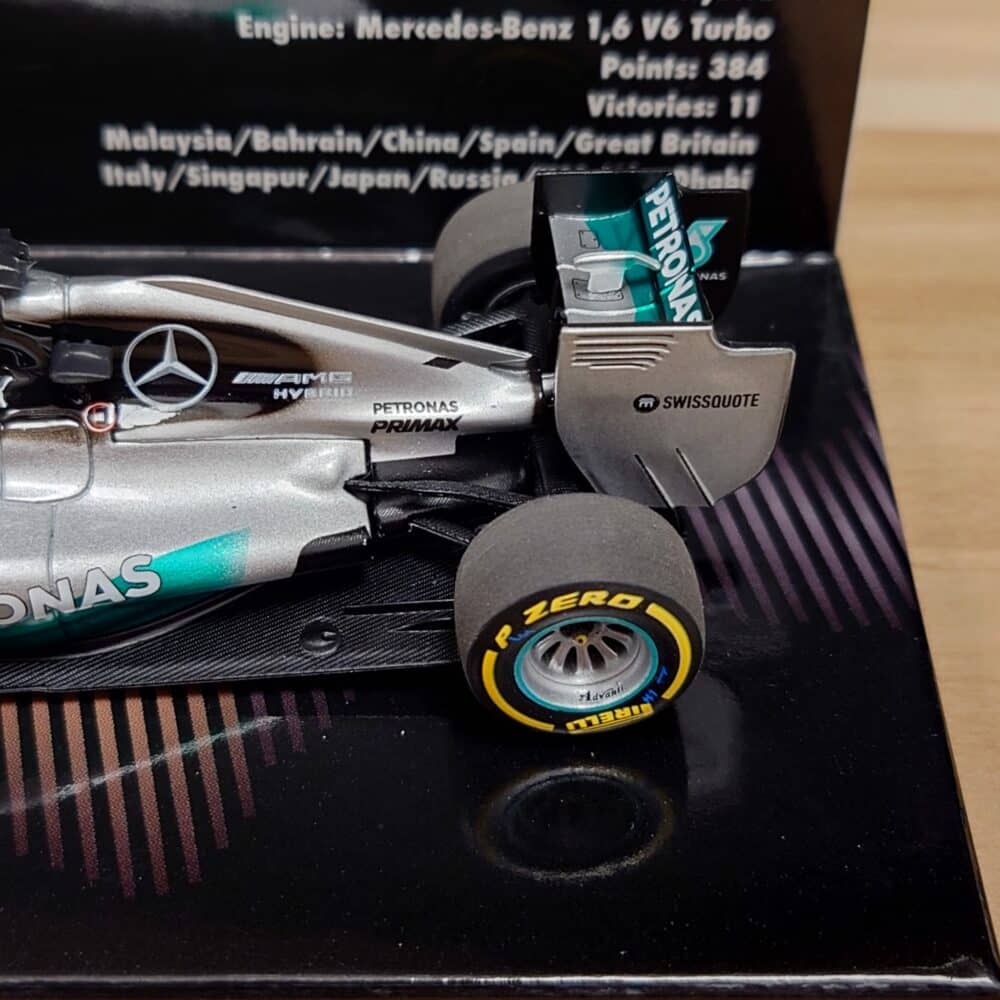 Minichamps Lewis Hamilton 2014 World Champion Model 5 | IG Studio