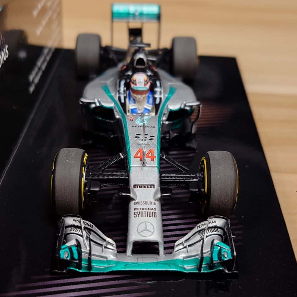 Minichamps Lewis Hamilton 2014 World Champion Model 7 | IG Studio