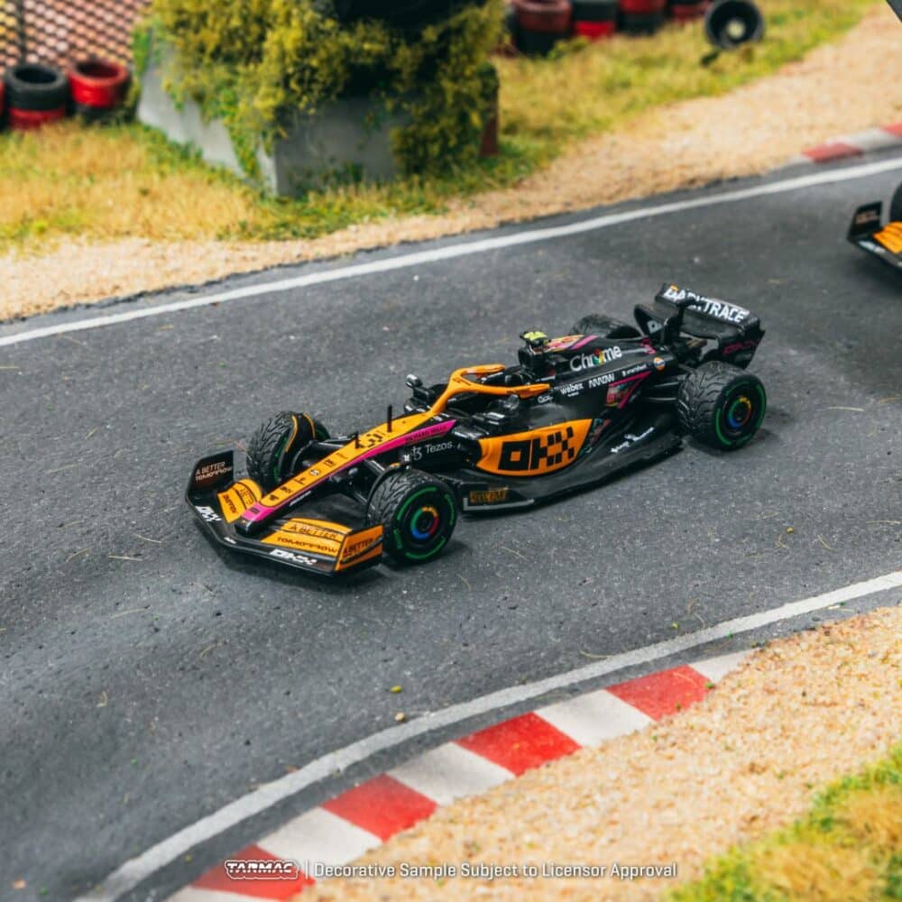 Tarmac Works Mclaren Daniel Ricciardo 2022 Japanese GP Future Mode Livery Model 4 | IG Studio